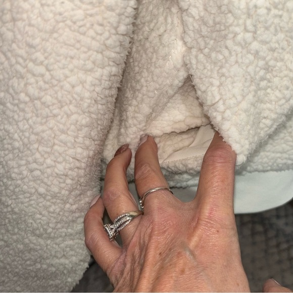 Calia by Carrie Underwood Cream Sherpa Bomber Jacket Zip Front Size M - Picture 8 of 11